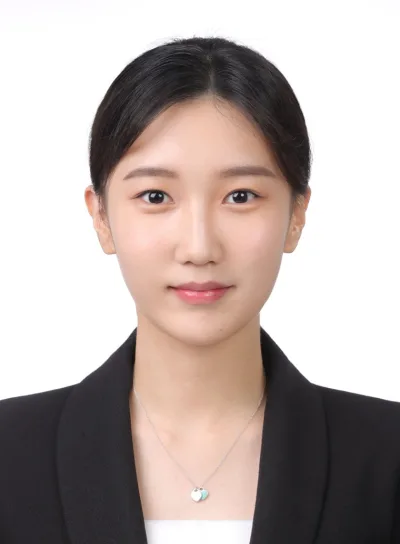 Yumin Lee